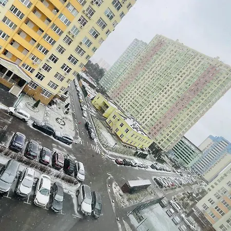 Voskresenska 18 , парковые озера * Київ