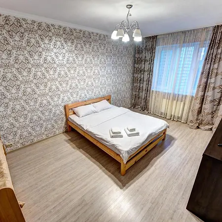 Voskresenska 18 , парковые озера Апартаменти Київ